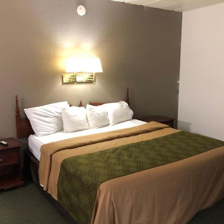 Econo Lodge Wisconsin Rapids Exterior foto
