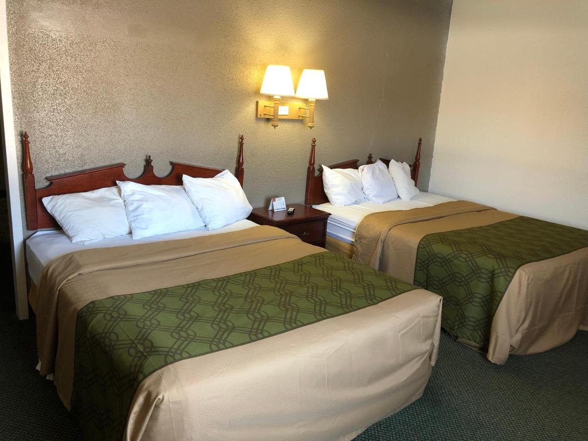 Econo Lodge Wisconsin Rapids Exterior foto