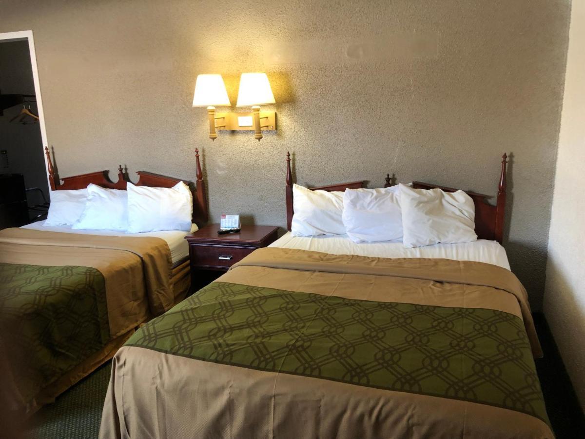 Econo Lodge Wisconsin Rapids Exterior foto