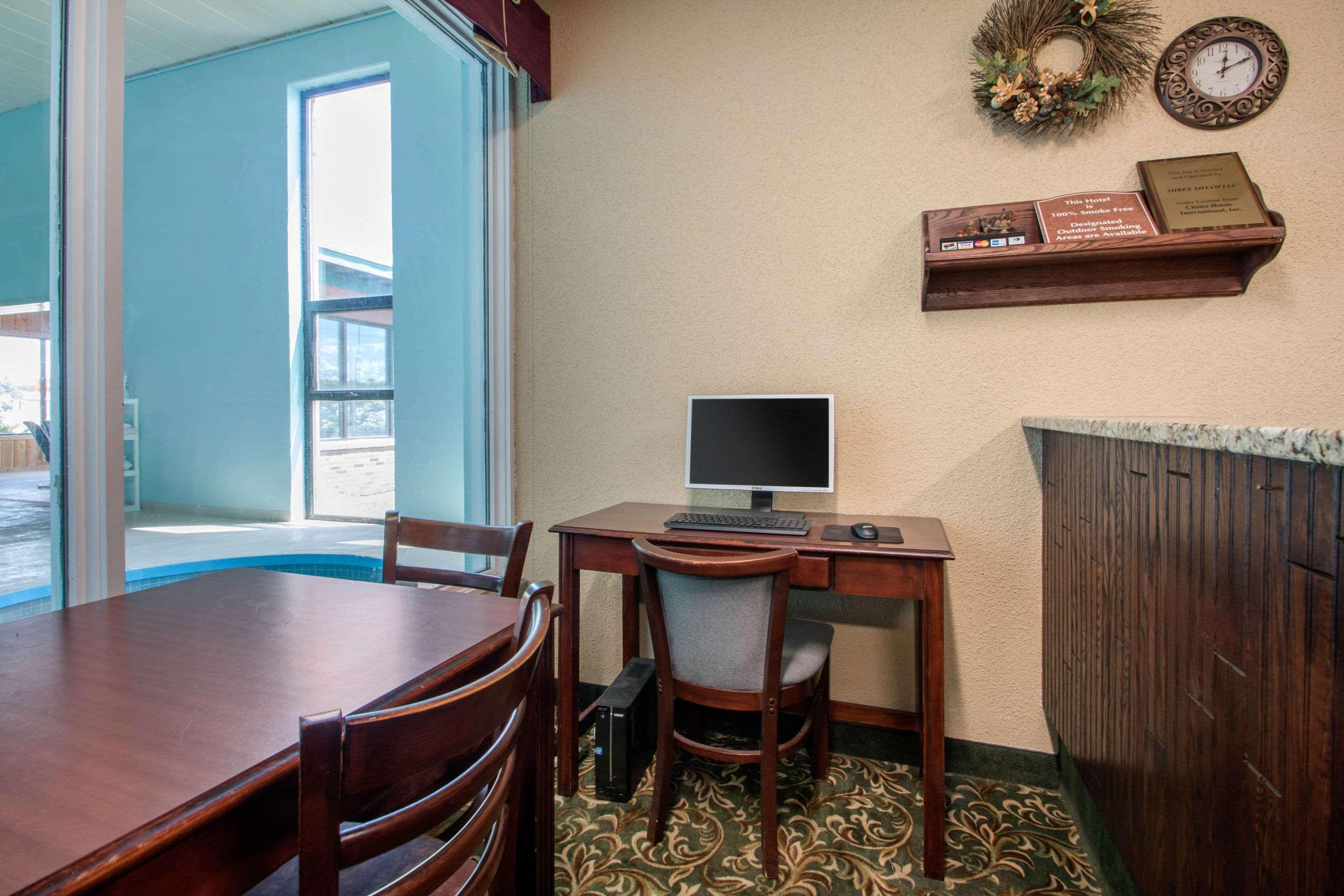Econo Lodge Wisconsin Rapids Exterior foto