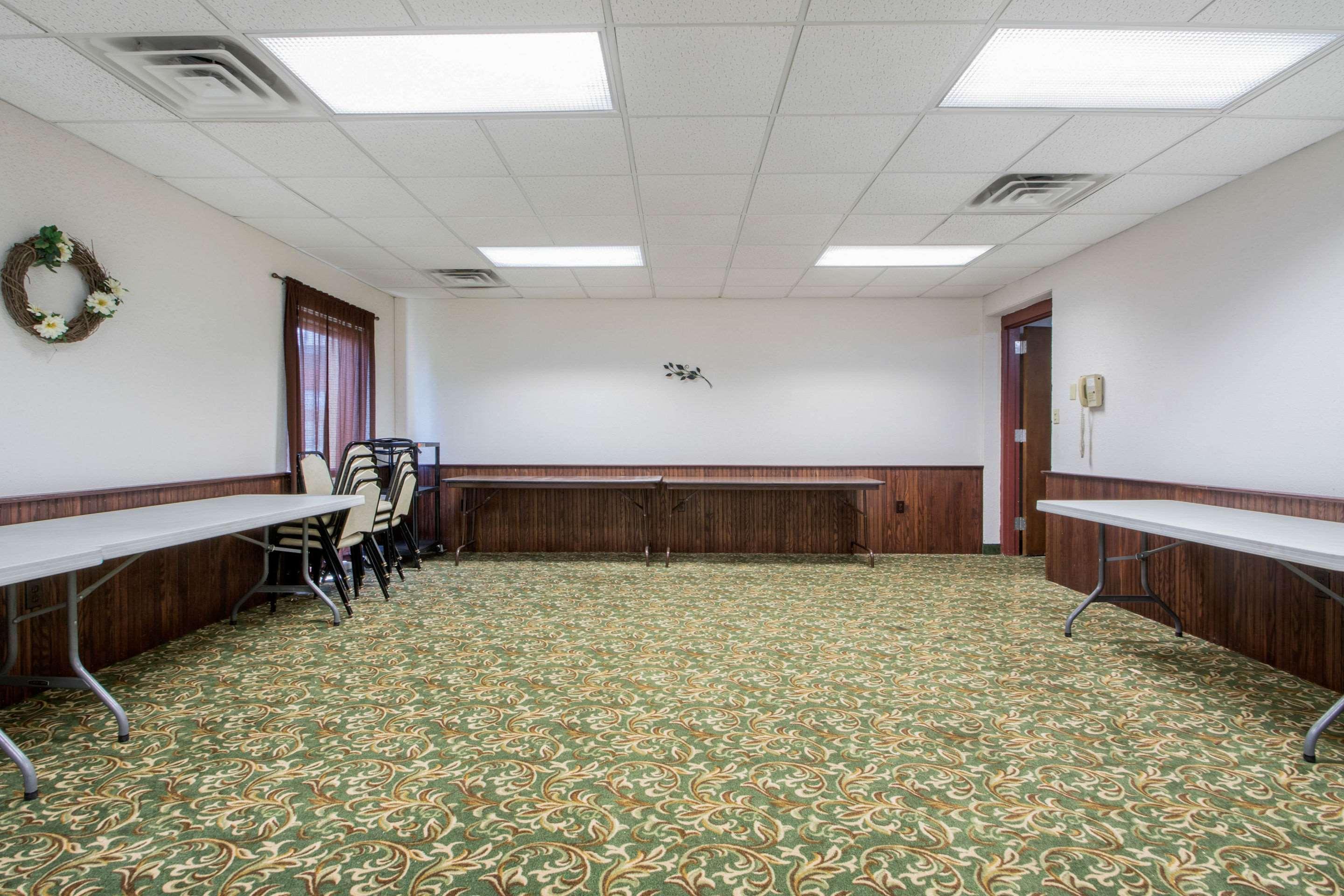 Econo Lodge Wisconsin Rapids Exterior foto