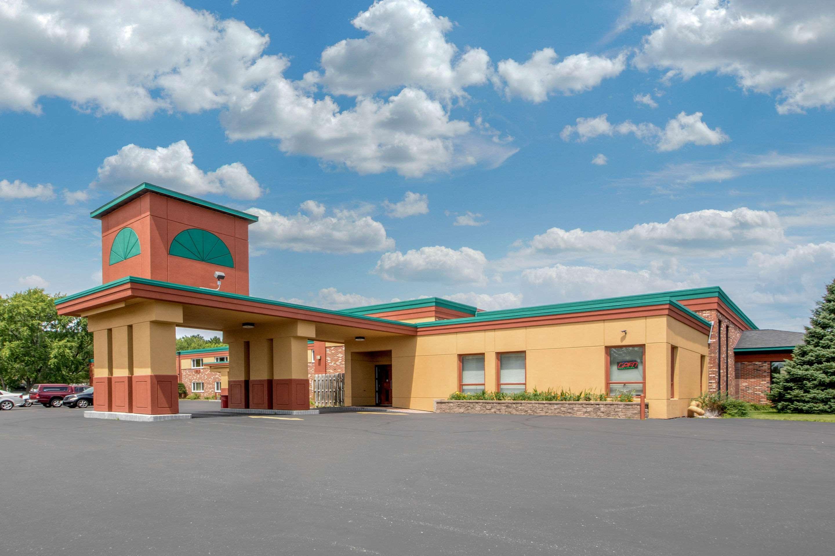 Econo Lodge Wisconsin Rapids Exterior foto